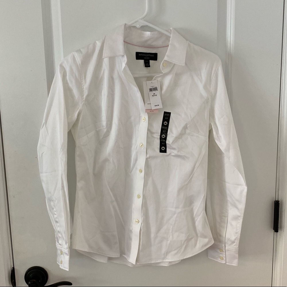 BANANA REPUBLIC | White Button Down